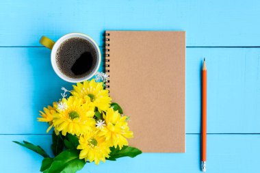 Günaydın defter ve kahve