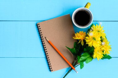 Günaydın defter ve kahve