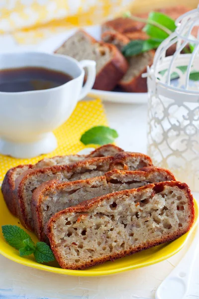 Pastel de plátano casero, enfoque selectivo — Foto de Stock