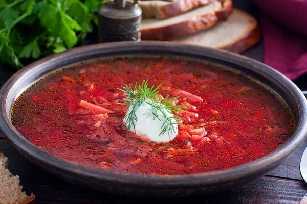 Geleneksel Ukrayna çorba - borsch, yatay