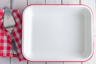 Fırın, üstten görünüm, kopya alanı için temiz Beyaz Emaye formu