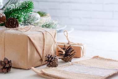 İşçiliği, yeni yıl hediyesi alan kopyalama