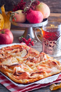 Sonbahar elma ile seçici odak bisküvi