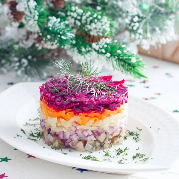 Geleneksel Rus yeni yıl'ın salata 
