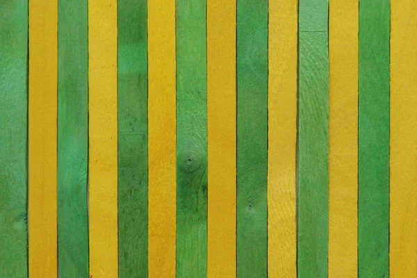 Fondo de madera verde y amarillo . — Foto de Stock