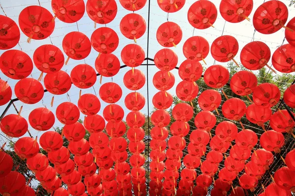 Bir sürü güzel kırmızı Çin fenerler. — Stok fotoğraf