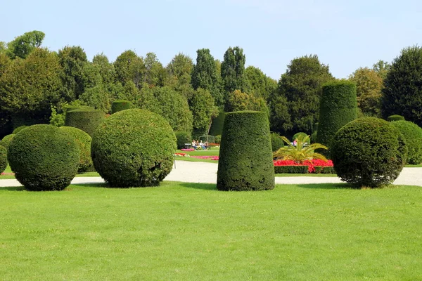 The element of landscape design in the park. — Stock Photo, Image