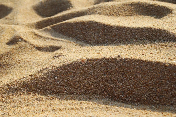 Reizen naar eiland Phuket, Thailand. De weergave van een zandstrand op een zonnige dag. — Stockfoto