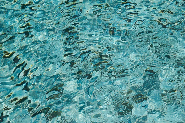 Yüzme havuzunda dalgalanma etkisi. — Stok fotoğraf