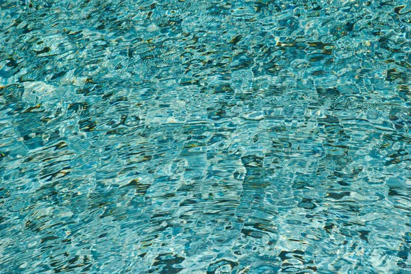 Efecto de ondulación en la piscina . — Foto de Stock