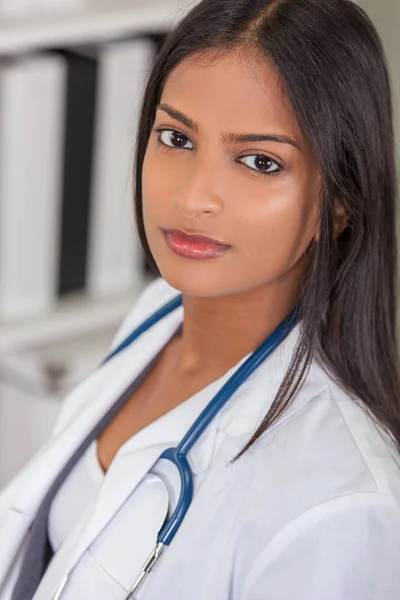 Asian Indian Female Woman Hospital Doctor — Stock Photo, Image