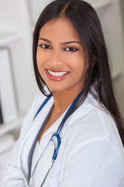 Asian Indian Female Woman Hospital Doctor — Stock Photo, Image