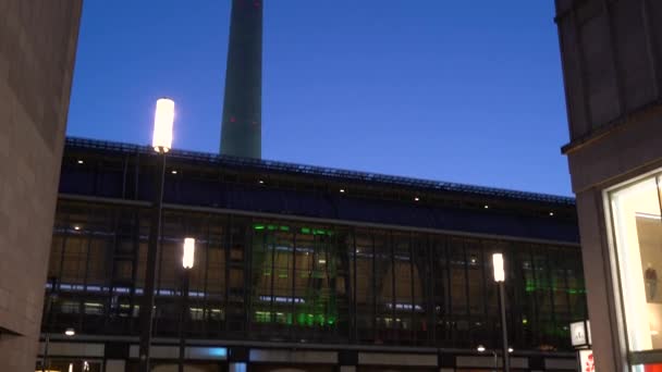 Alexanderplatz Railway Station Berliner Fernsehturm Fernsehturm Wijk Mitte Berlin Duitsland — Stockvideo