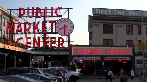 Pike Place Market Entrance Seattle Washington Usa Juli 2019 Avondvideoclip — Stockvideo