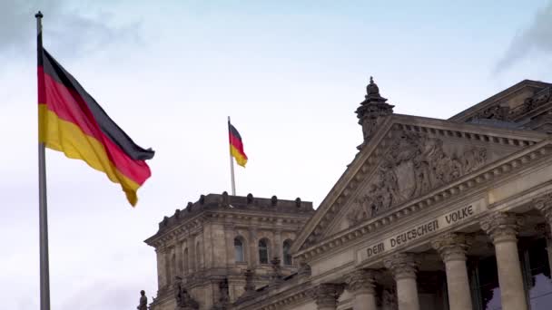 Video Flags Flying Reichstag Deutscher Bundestag German Parliament Building Berlin — Stock Video