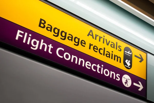 Arrivals Baggage Reclaim Flight Connections Sign Airport Terminal — Stock Photo, Image