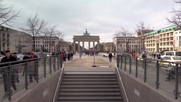 Puerta Brandenburgo Pariser Platz Berlín Alemania Febrero 2020 Vídeo Diurno — Vídeo de stock