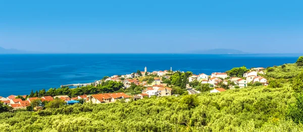 Chorvatsko - Makarská riviéra - Gradac-pobřežní krajina — Stock fotografie