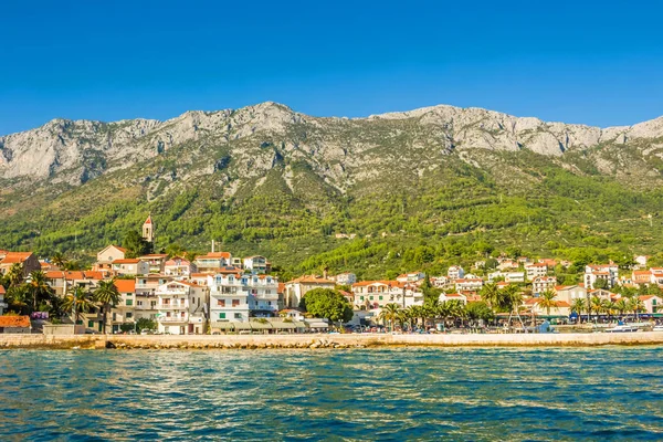 Hırvatistan - Makarska riviera - kıyı manzara. Gradac.