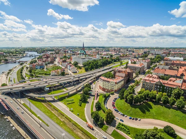 Vista aérea de Szczecin. Paisagem da cidade velha, com um castelo visível e basílica . — Fotografia de Stock