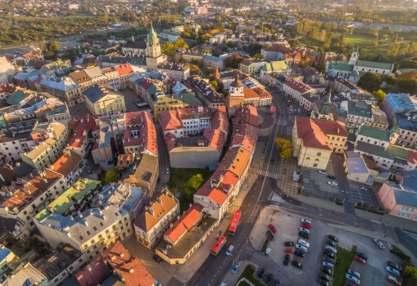 Lublin - old city from the bird's eye view. Monuments and tourist attractions Lublin: Trinitarian tower, Krakowska Gate, old Crown Court. — Stock Photo, Image