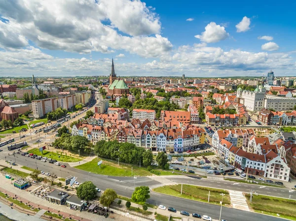 Szczecin - a paisagem da cidade velha como visto do ar. Panorama da cidade da basílica da catedral . — Fotografia de Stock