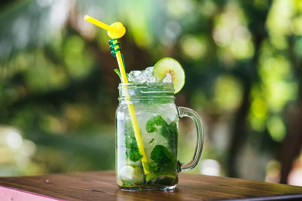 Mojito met ijs — Stockfoto