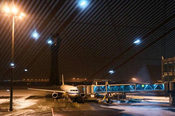 Widok Okna Lotniska Biała Płaszczyzna — Zdjęcie stockowe