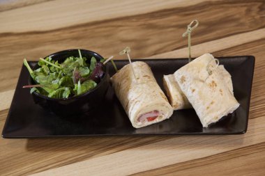 sahanda yumurta otlar ile