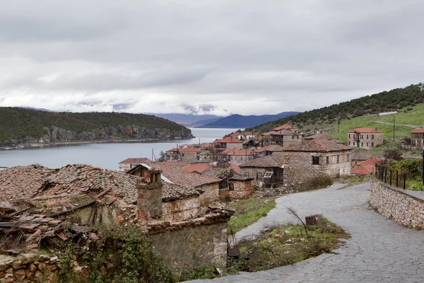 Psarades köyde Prespa Gölü, Yunanistan