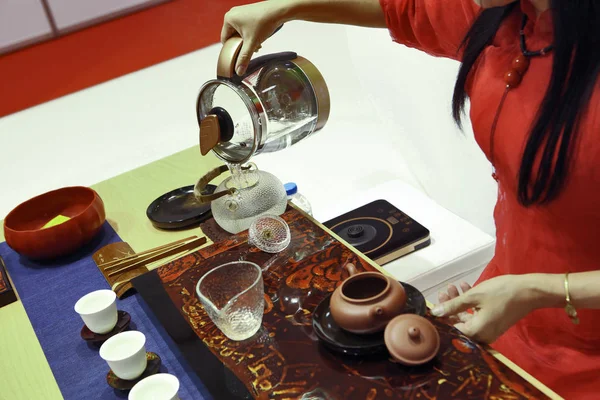 Preparação de chá tradicional chinês Imagens Royalty-Free