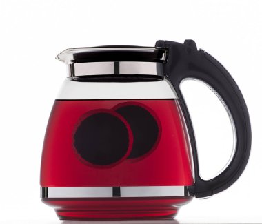 Beyaz arkaplanda çaydanlık