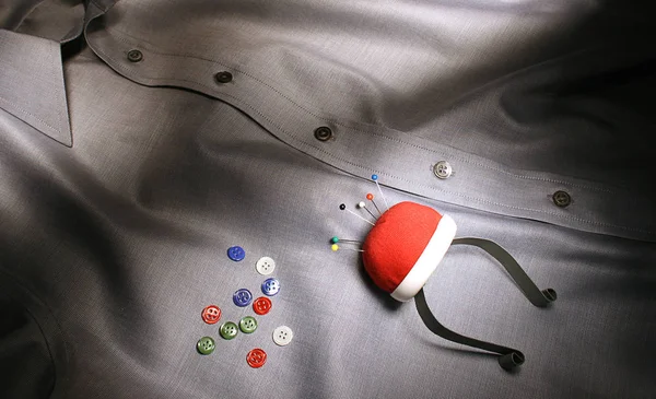 Button needle shirt — Stock Photo, Image