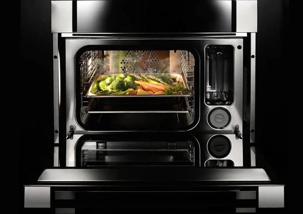 Vegetables in the oven — Stock Photo, Image