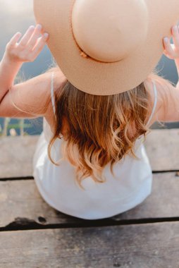 Sizi bekleyeceğim, Lordum.