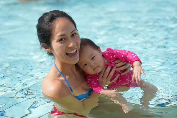 Asian Chinese Woman Young Baby Swimming Pool Slow Motion — Stock Photo, Image