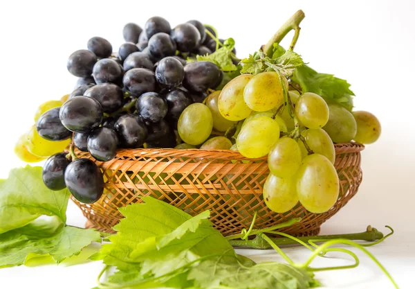 Uvas doces na mesa — Fotografia de Stock