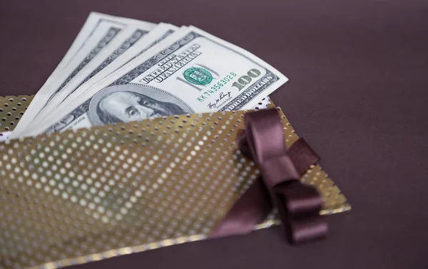 para - birkaç dolar