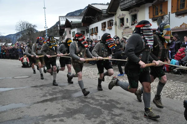 Gruppe Maskierter Beim Traditionellen Mascheka Fasnachtumzug — Stock Photo, Image