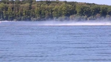 Ternopil, Ukrayna - 23 Ağustos: Hız tekne Dünya Şampiyonası 2016, Ağustos 22-24, Waverunner adam çok hızlı döner