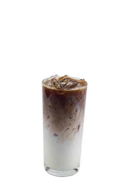 白い背景の上のアイス コーヒー長いガラスを分離します。アイス キャラメル — ストック写真