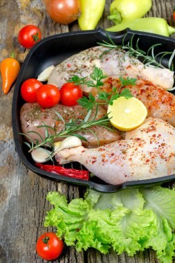 Çiğ tavuk baget ve Pan çiğ tavuk göğsü