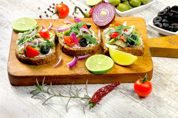 Sandwich met vis-haring — Stockfoto