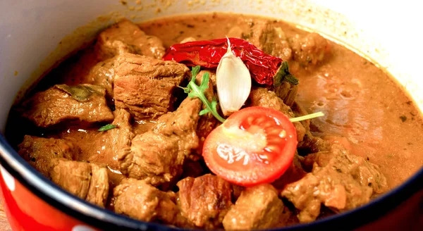 Beef Goulash Stew Rustic Pot Cruise Table Close — Stock Photo, Image