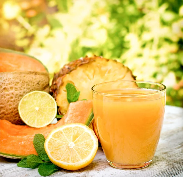 Cantaloupe-melon dan jus nanas (smoothie ) — Stok Foto