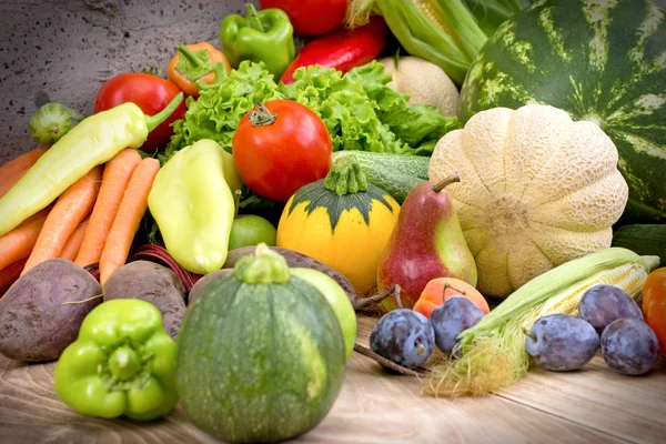 Healthy food - fresh organic food on table — Stock Photo, Image