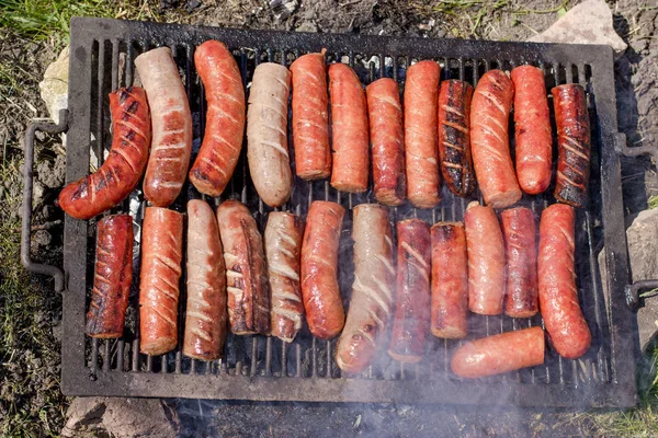 Würstchen Auf Dem Grill Grillen Grillen Der Natur Macht Appetit — Stockfoto