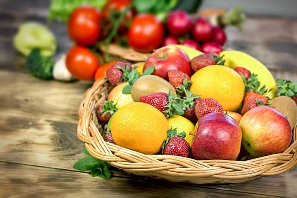健康食品 健康饮食 健康饮食 有机水果和蔬菜 — 图库照片