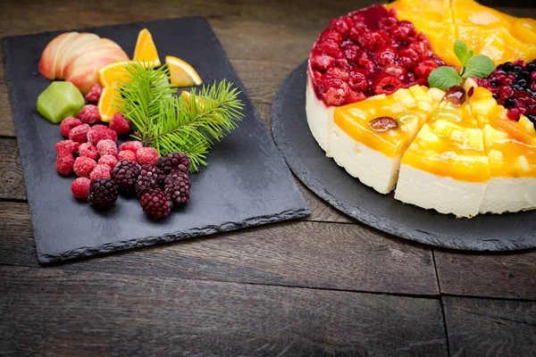 Gyümölcsös Sajttorta Gyümölcs Ami Ezt Finom Tortát Készítette — Stock Fotó