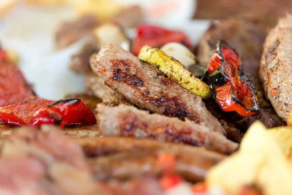 Comida Parrilla Carne Verduras Parrilla Deliciosa Comida —  Fotos de Stock